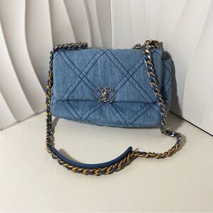 CHANEL 19 Handbag Medium Blue Denim